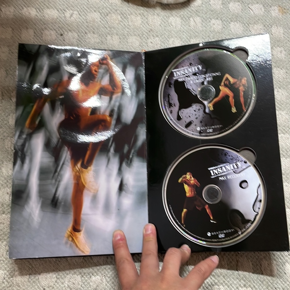 Insanity (Exercise Program) - Picture 7 of 8